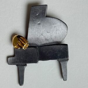 VINTAGE ULTRACRAFT Brooch Metallic Piano with Gold Hand 70s 80s